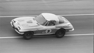 chevrolet_corvette_c-2_z06_1-1963-mystery-motor-corvette-mickey-thompson-daytona-lpr.jpg