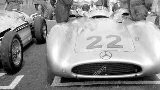 mercedes_benz_w196_streamliner_f0b7fn.jpg